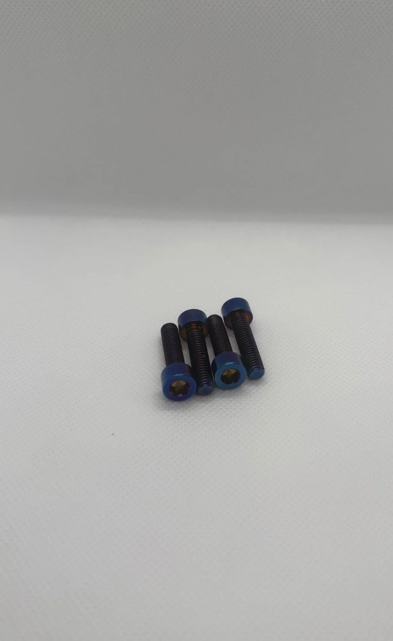 Bar clamps bolts